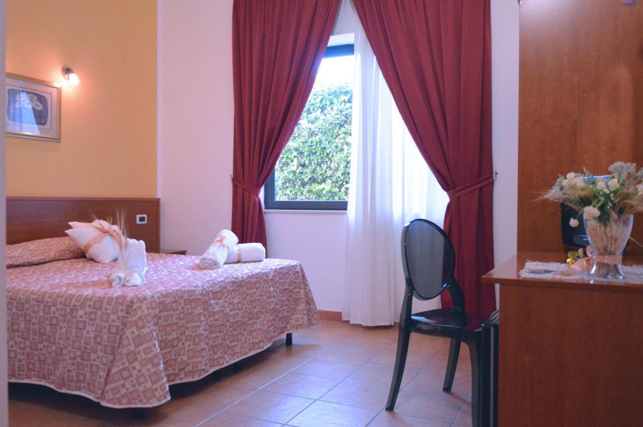 Desusino Residence & Hotel Butera Bagian luar foto