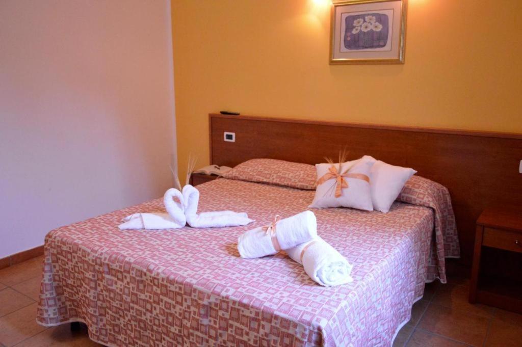 Desusino Residence & Hotel Butera Bagian luar foto