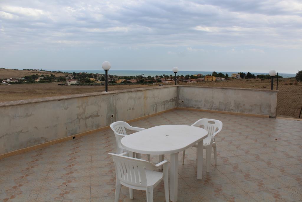 Desusino Residence & Hotel Butera Bagian luar foto